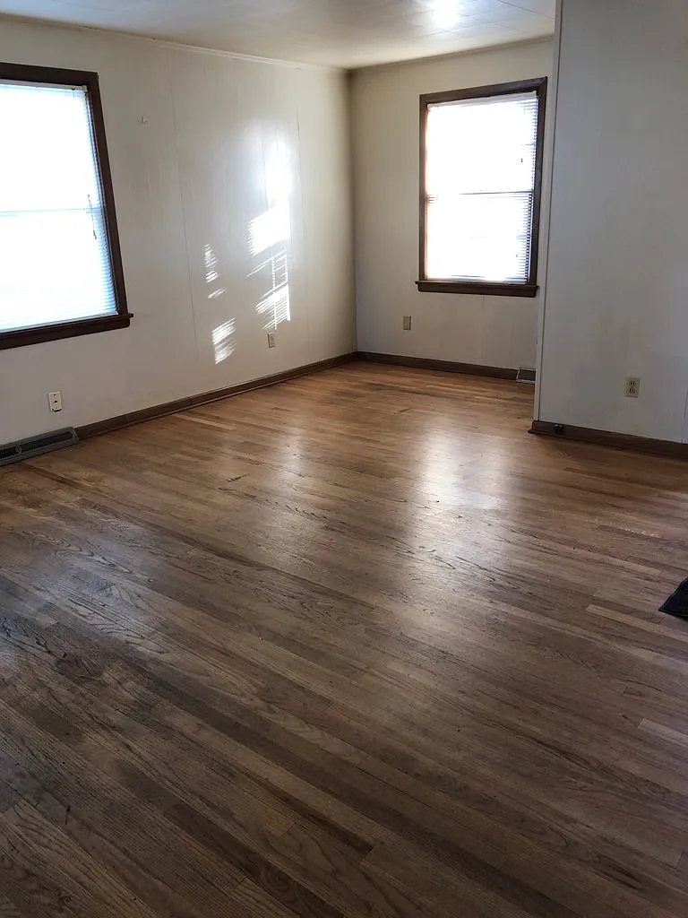 Studio, 400 sqft, $550 — Photo 2