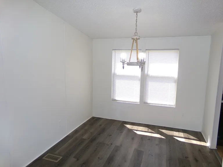 1015 Grassland Ct — Photo 11