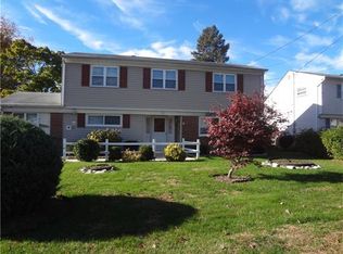 31 Orchard Dr, Old Bridge, NJ 08857