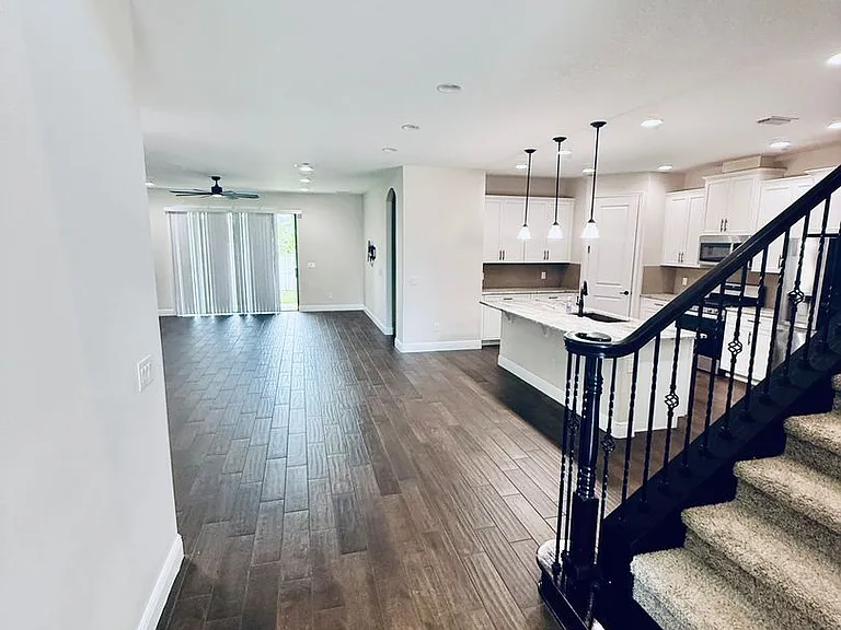 7594 Poulicny Ln — Photo 2