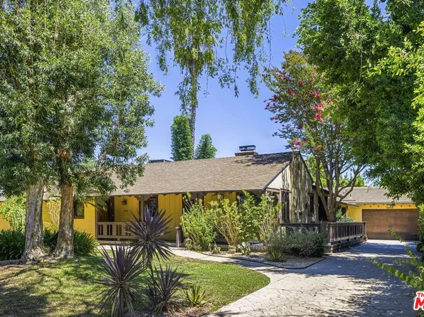 5734 Allott Ave, Van Nuys, CA 91401