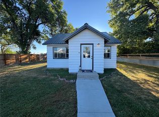 211 4th St, Custer, MT 59024
