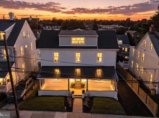 28 S Warner Ave, Bryn Mawr, PA 19010