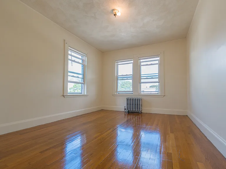 575 Hyde Park Ave #3 — Photo 2