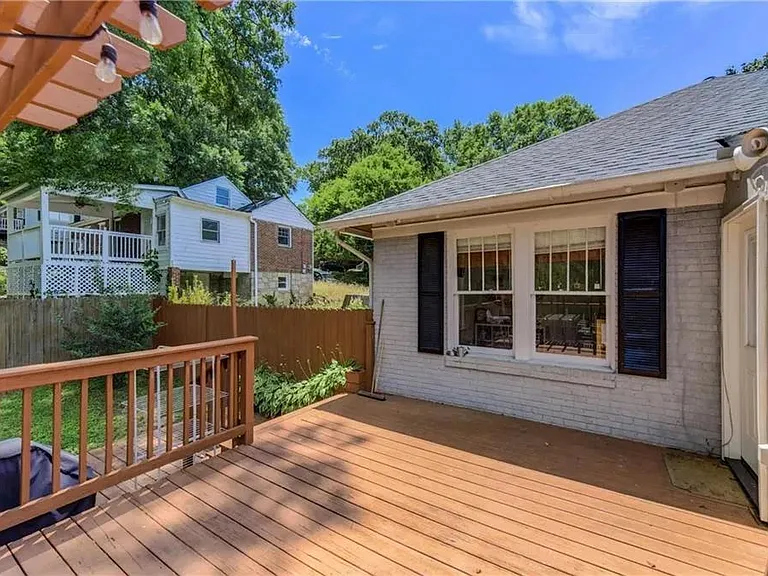 454 Kendrick Ave SE — Photo 18