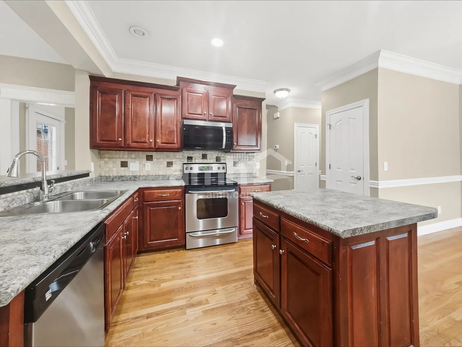 3 bed, 2.5 bath, 2783 sqft, $2,765 — Photo 3