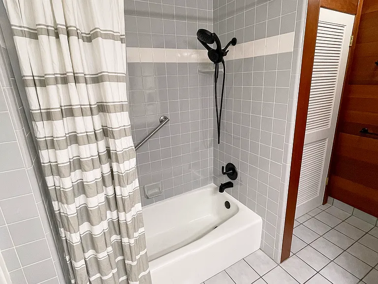 9064 S Cheshire Cir — Photo 18