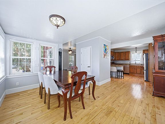 3rd image of 285 Thornton Street
