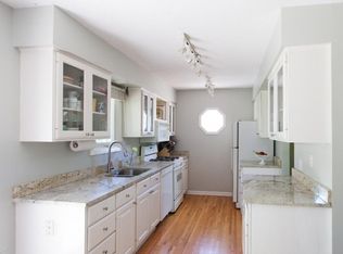 6015 Cajed Ln, Shorewood, MN 55331