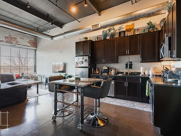Wonder Bread Lofts — Photo 103