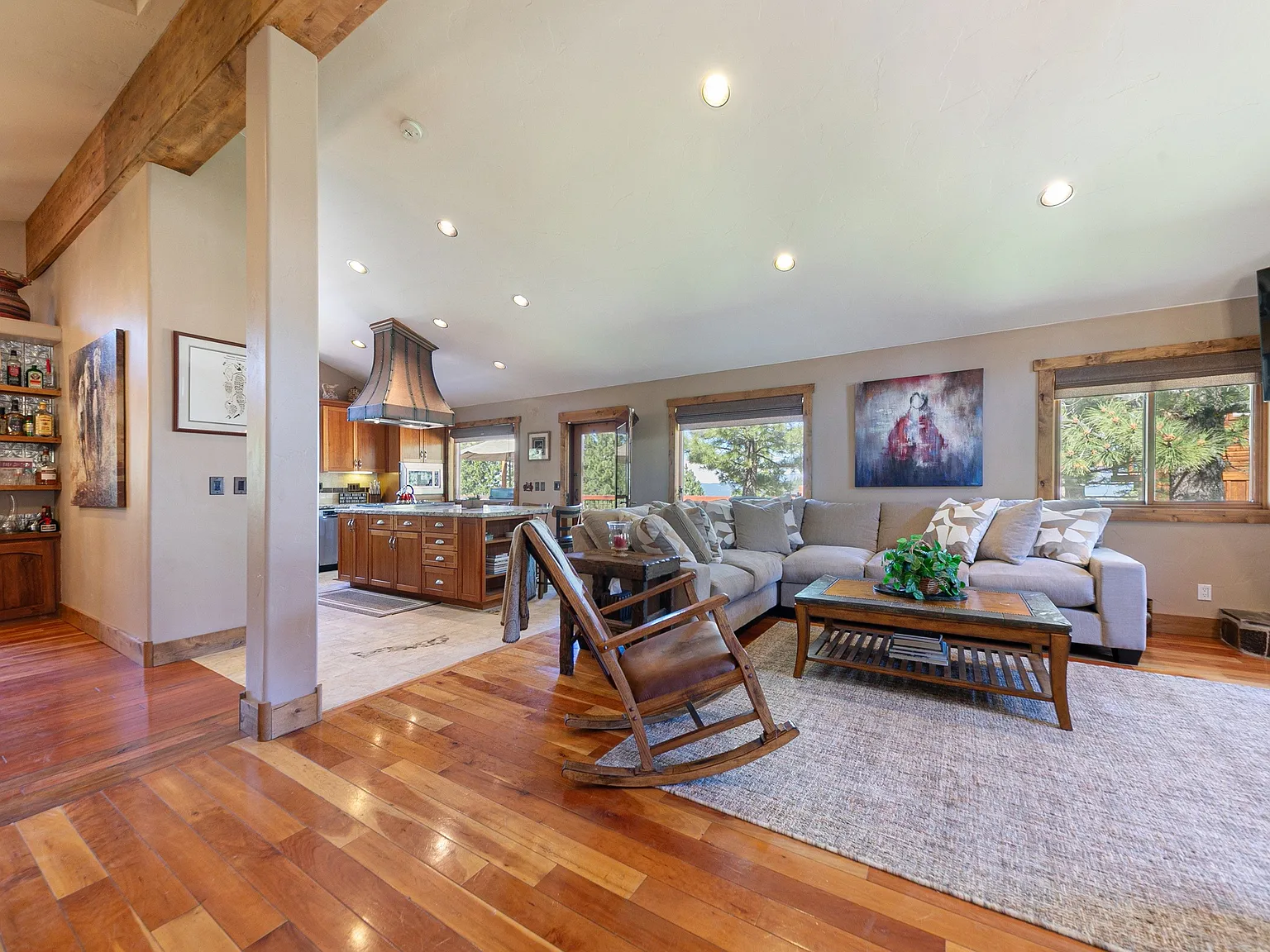 4 bed, 3.5 bath, 3526 sqft, $7,500 — Photo 4