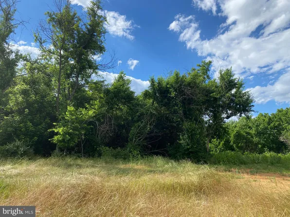 4 Amtower Way, Harpers Ferry, WV 25425