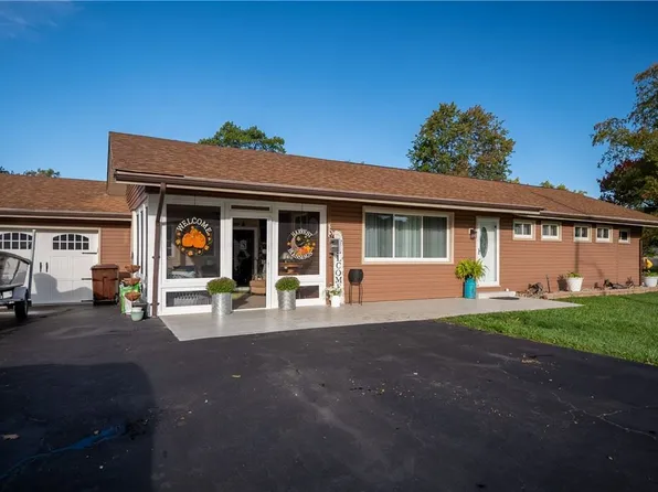 7 Templeton Ave, Greenville, PA 16125