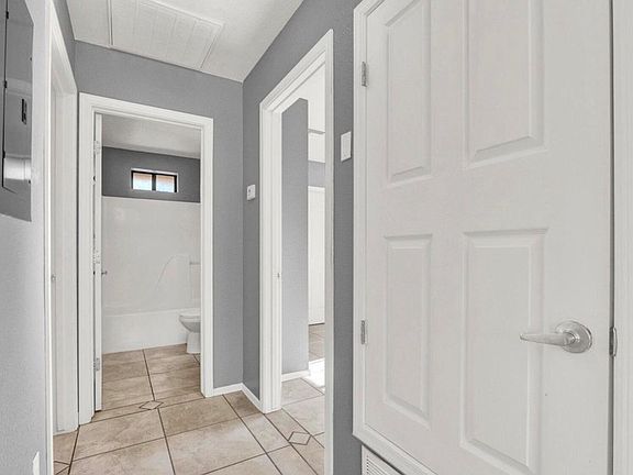 3rd image of 463 Sorrel Ct #2