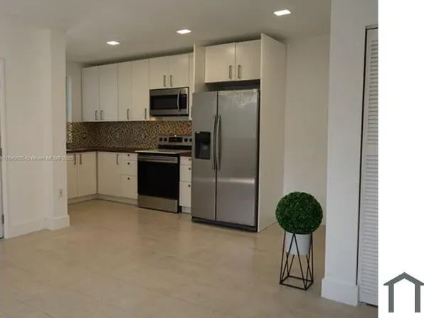 1456 NE 147th St, Miami, FL 33161