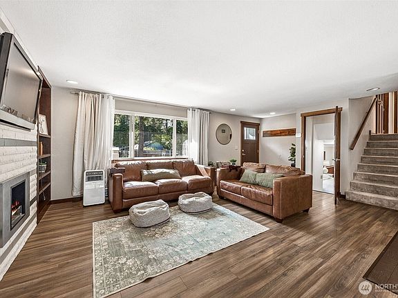 4th image of 3917 240th Street E