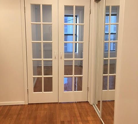 3rd image of 334 W 37th St APT 5A