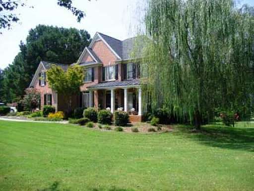 3rd image of 150 Hidden Lake Dr