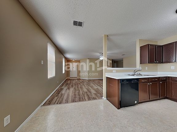 4th image of 1416 Anna Lea Ln