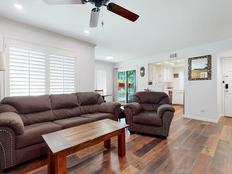 729 Portwalk Pl — Photo 5