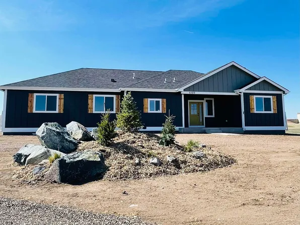 6109 Crazy Horse Rd, Cheyenne, WY 82009