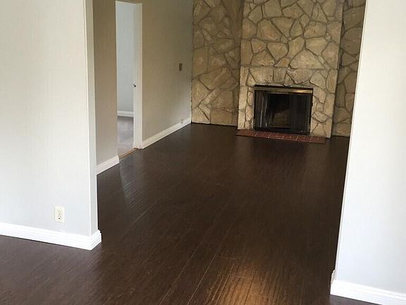 4th image of 4970 Mount Royal Dr