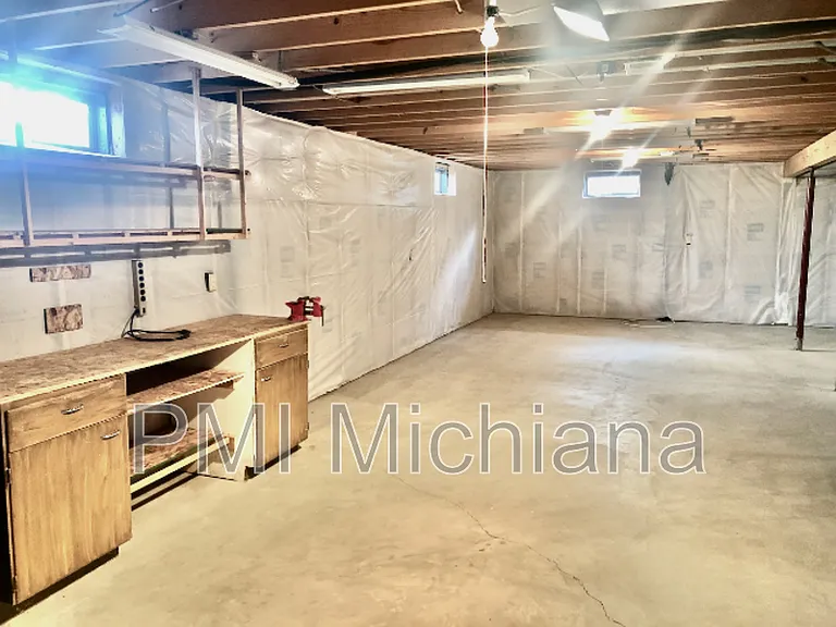 51880 Courtland Dr E — Photo 21