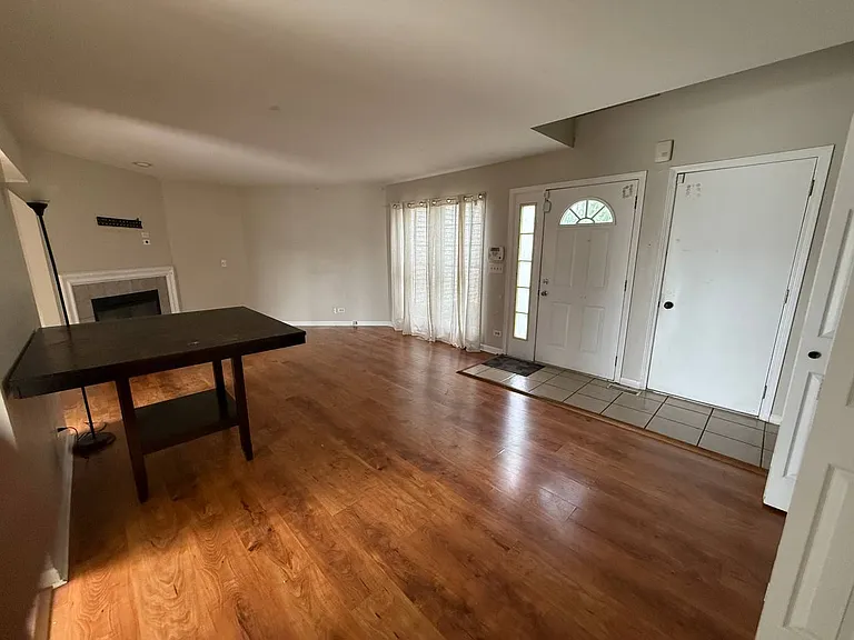 725 Daybreak Ln — Photo 5