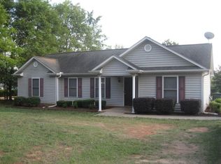 990 S Depot St, Seneca, SC 29678