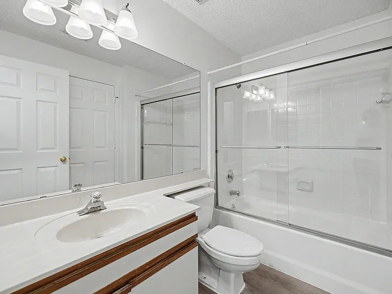 12102 Green Leaf Ct #201 — Photo 18