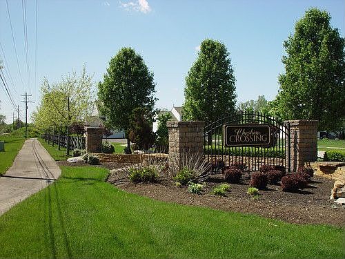 2nd image of 140 Cheshire Crossing Dr