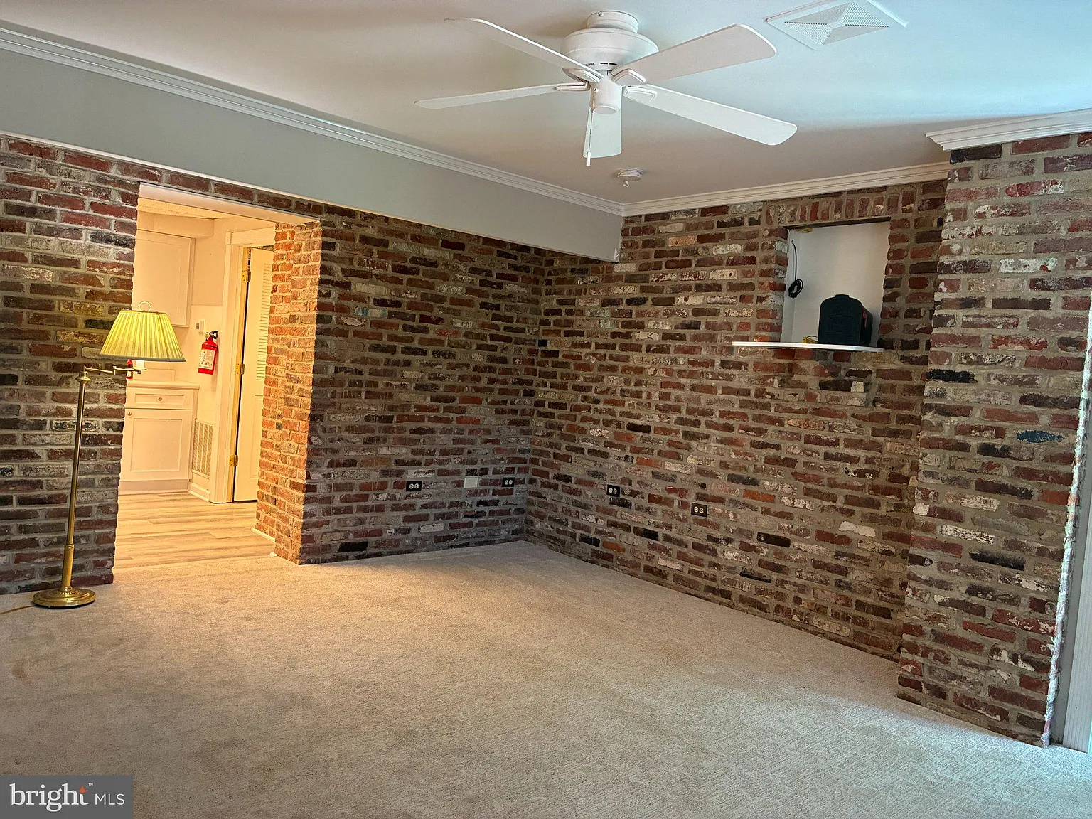 1 bed, 1.0 bath, 1800 sqft, $1,600 — Photo 3