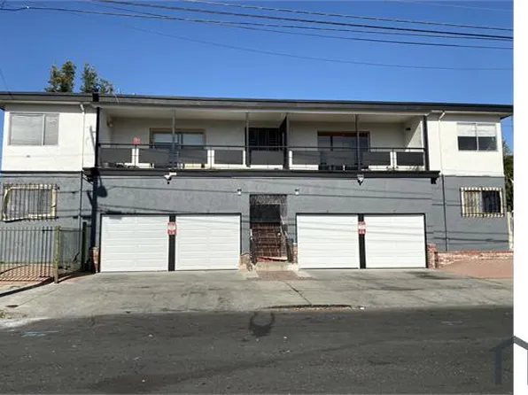 9404 Peach St, Oakland, CA 94603