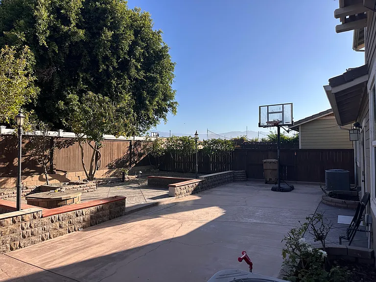 Spacious and beautiful backyard.