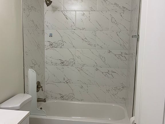 5th image of 8301 Woodland Dr #3F