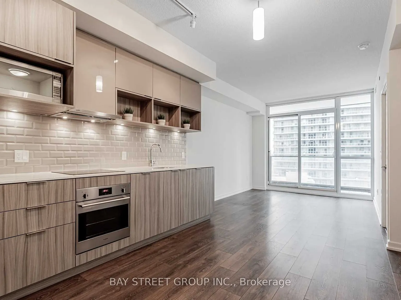 1 bed, $2,100 — Photo 2