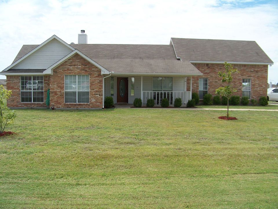 102 Sleepy Hollow Dr