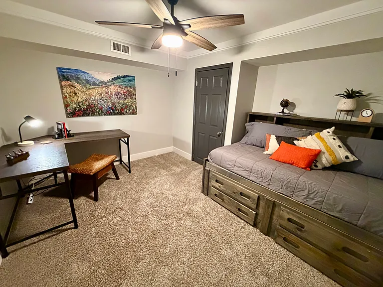 5913 New Beaver Creek Dr #2 — Photo 5