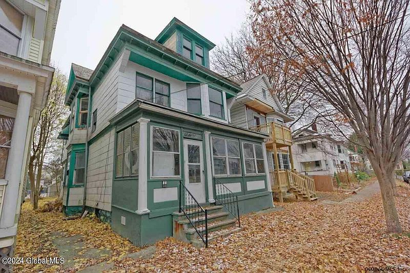 2nd image of 12 Barclay Street