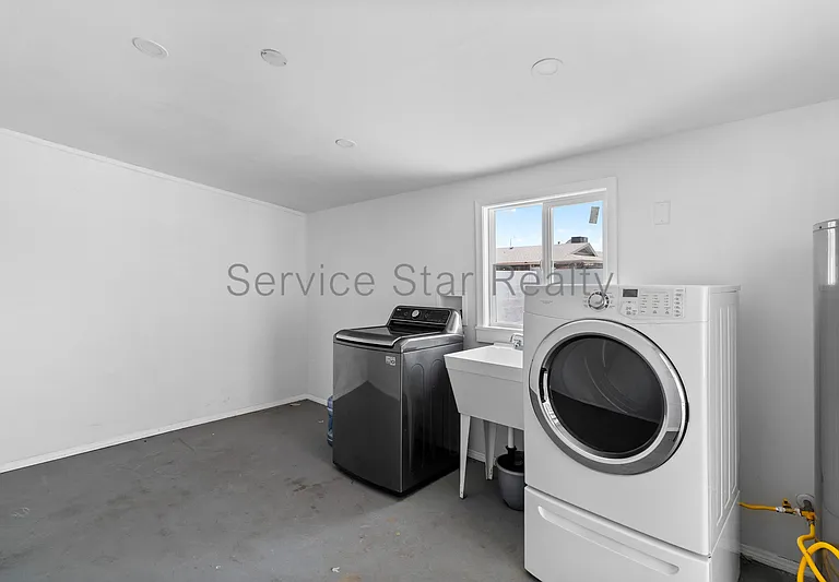923 E Wesleyan Dr — Photo 24