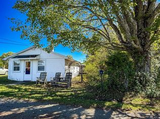 108 Backwoods Farm Ln, Fries, VA 24330