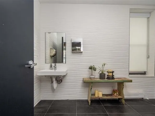 89 Hudson Street image 19 of 21