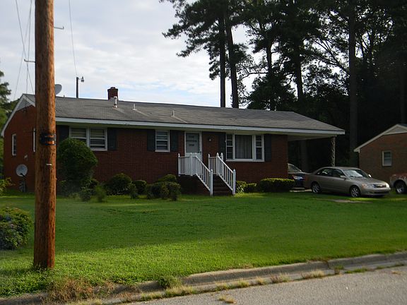 2nd image of 604 Clayton St