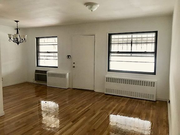 4th image of 3215 71st St
