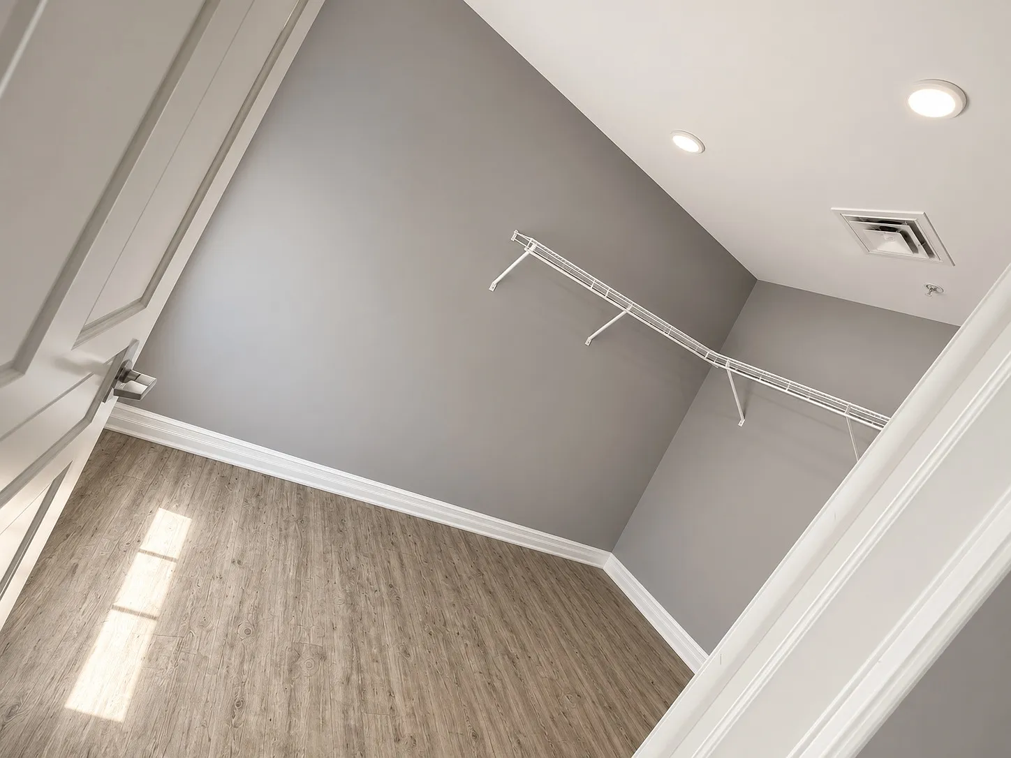 2 bed, 1062 sqft, $2,000 — Photo 4