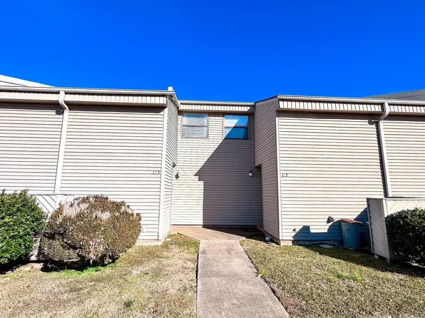 135 Hillview Dr APT 123, Fairfield Bay, AR 72088