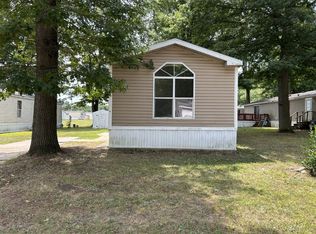 454 Cedar Brk #142, Howard City, MI