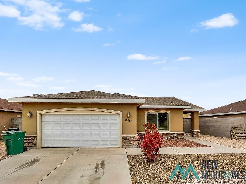 1st image of 2542 Green Valley Trl