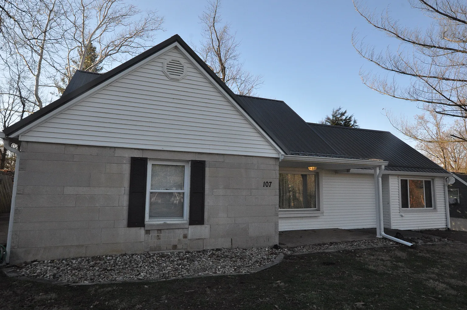 107 Mount Pleasant Rd photo 1