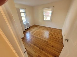 28 Longview Ave, Stamford, CT 06905